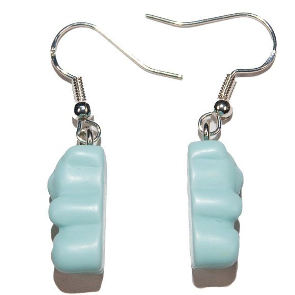 3/$25 Handmade Bear Earrings Pastel Blue Lightweight Resin Hypoallergenic 925 - Picture 2 of 3